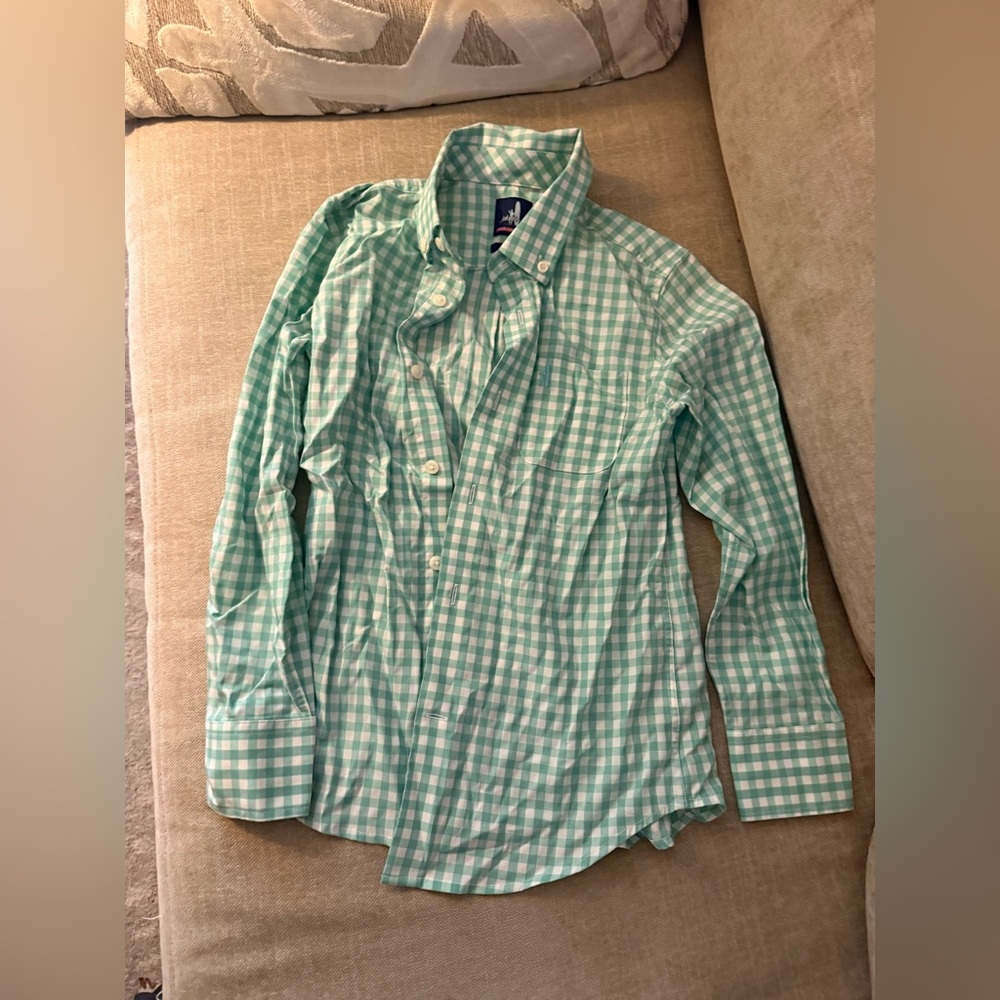 Light green and white check Johnnie-o. Size 8